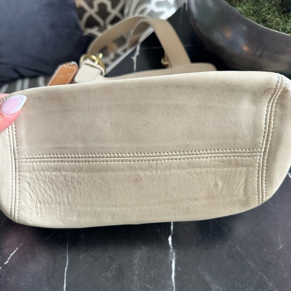 Vintage Coach Green light tan Soho Lightweight Buckle Bag #4157 - Picture 4 of 15
